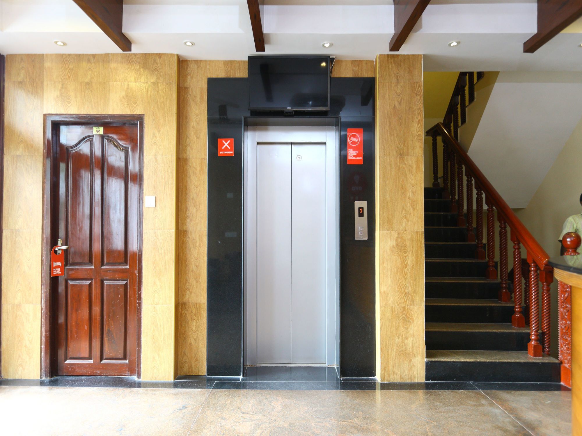 Oyo 094 Bussy St Prakasam Residency Hotel Puducherry Buitenkant foto